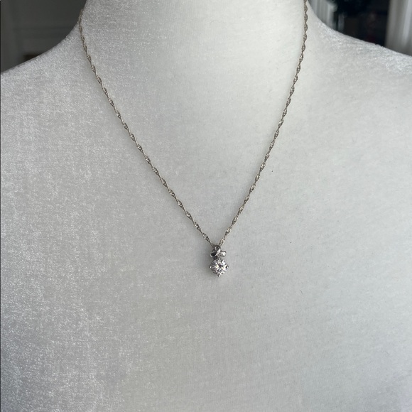 Vintage Jewelry - Italy Sterling Silver 925 Pendant Necklace